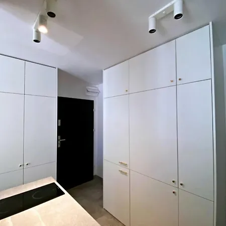 Fresh & Modern - Near The Center & Railway Station Apartman *
